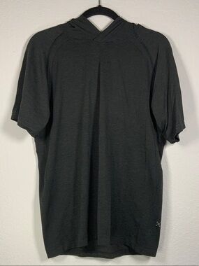 lululemon Men’s Hooded Metal Vent Tech Shirt